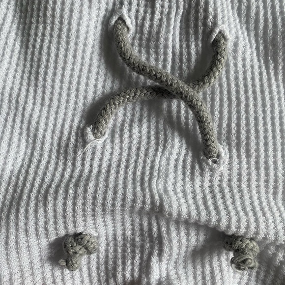 R & R Surplus White & Grey Knit Tank - Picture 5 of 6